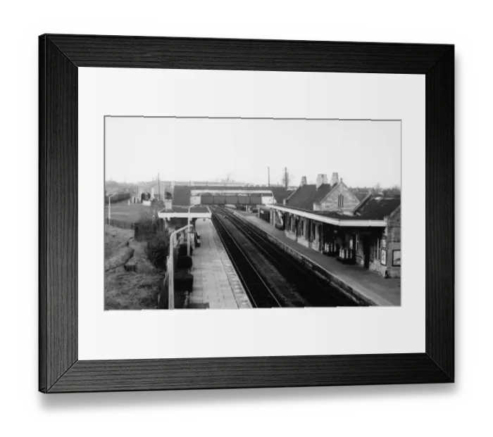 Framed Print : Melksham Station, c. 1950s Framed Print : Melksham Station, c. 1950s