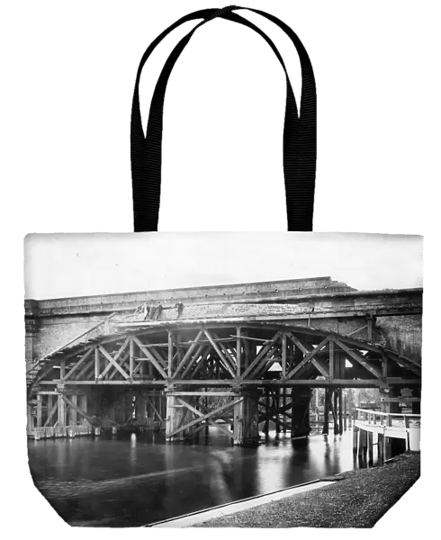 Maidenhead Bridge, c1890