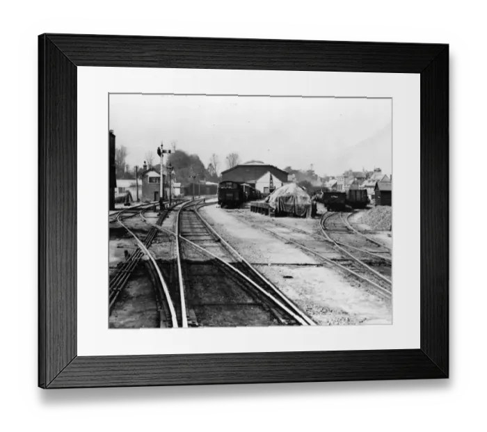 Framed Print : Cirencester Town Goods Shed and Signal Box, c. 1930s Framed Print : Cirencester Town Goods Shed and Signal Box, c. 1930s