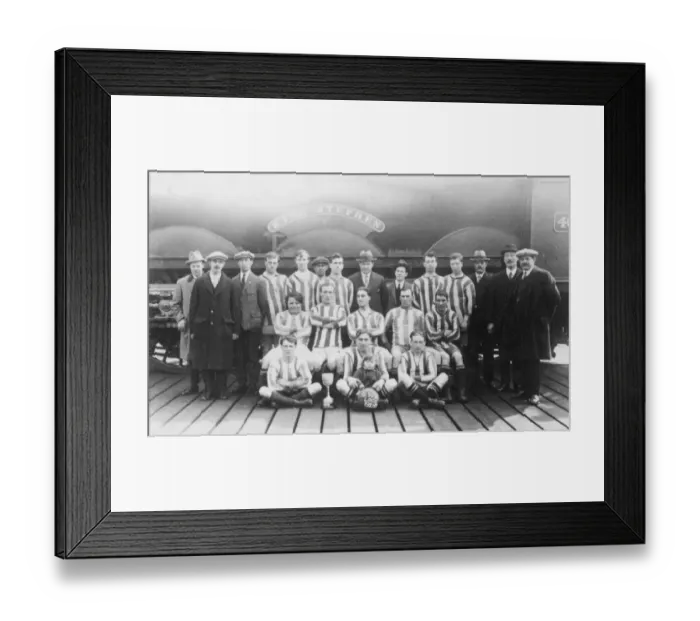 Framed Print : Swindon Loco Department Football Team, 1921-1922