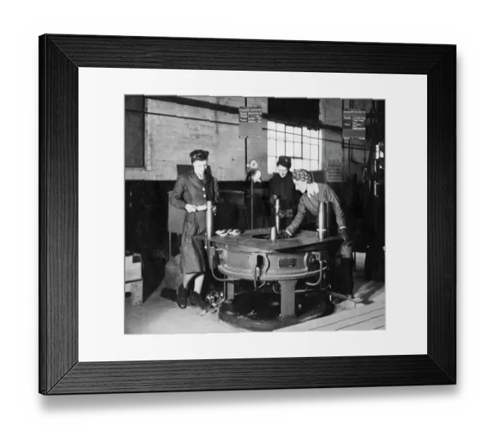 Framed Print : Women war workers making ammunition shells in 24F Shop, 1943