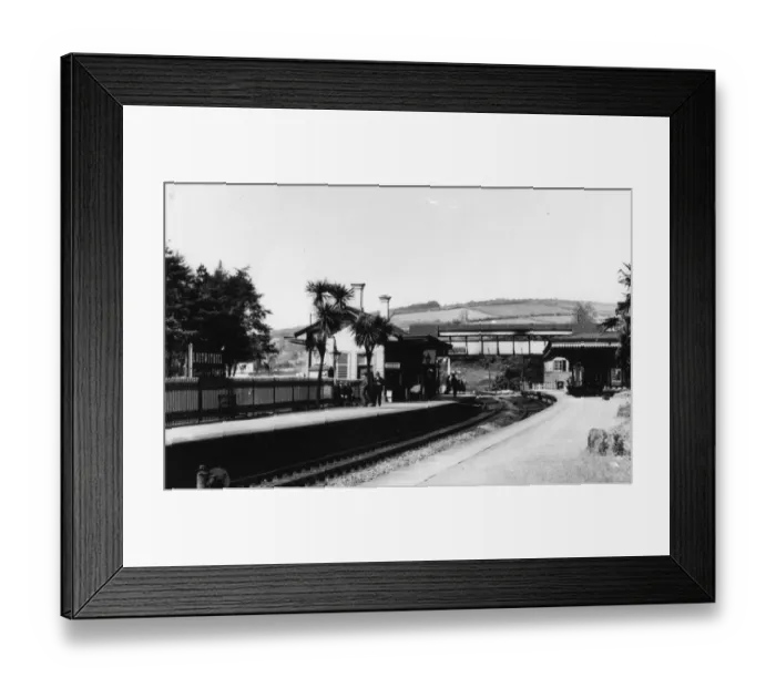 Framed Print : Lostwithiel Station, Cornwall, May 1935 Framed Print : Lostwithiel Station, Cornwall, May 1935
