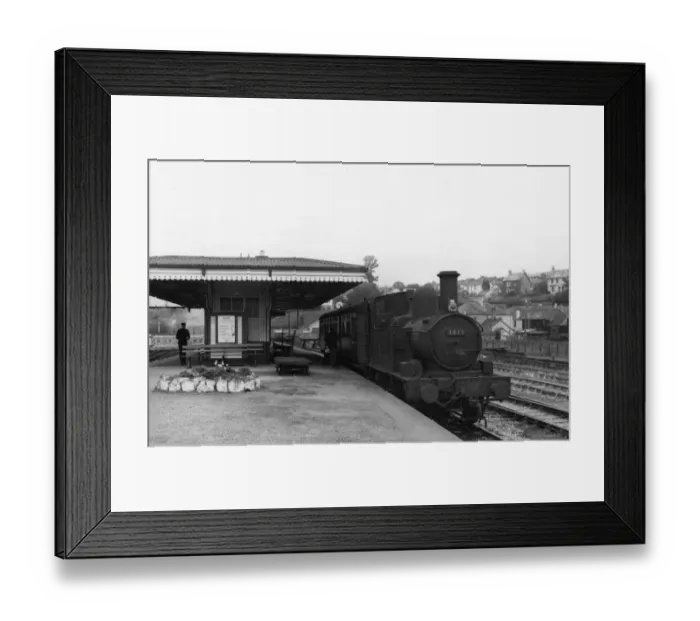 Framed Print : Lostwithiel Station, Cornwall, September 1958 Framed Print : Lostwithiel Station, Cornwall, September 1958
