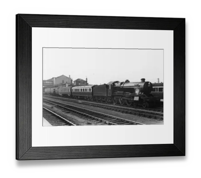 Framed Print : Swindon Junction Station, 1949 Framed Print : Swindon Junction Station, 1949