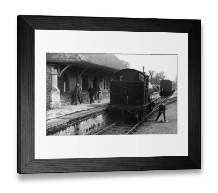 Framed Print : Faringdon Station, Oxfordshire, 26th April 1959 Framed Print : Faringdon Station, Oxfordshire, 26th April 1959