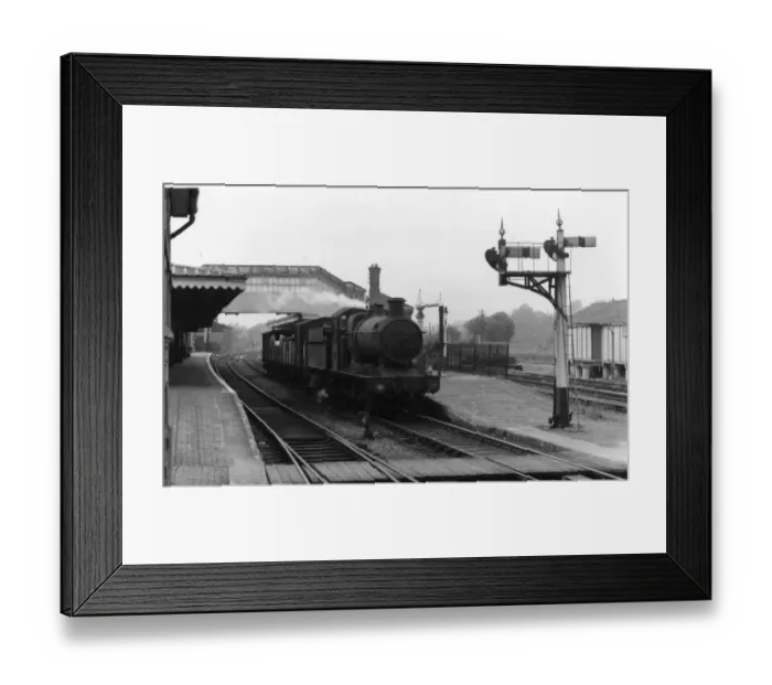 Framed Print : Ross on Wye Station