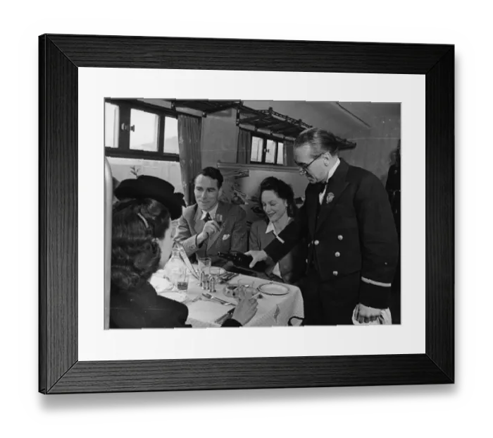 Framed Print : GWR Restaurant Car, 1938