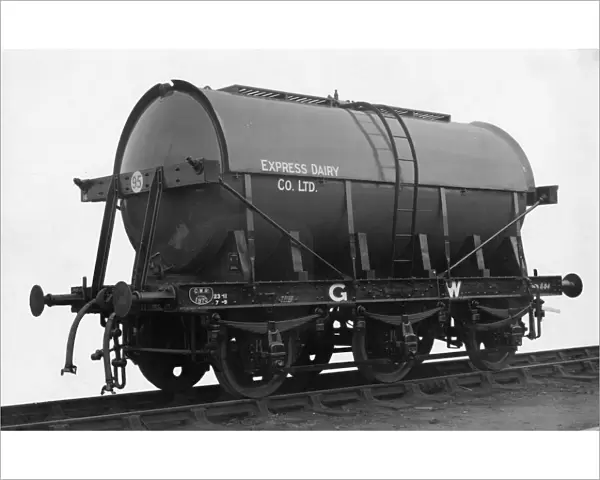 3000 Gallon Milk Tank, No. 1970 for Express Dairy