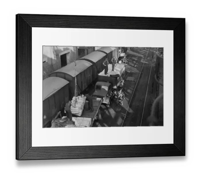 Framed Print : Queen Alexandra Dock, Cardiff, c. 1930 Framed Print : Queen Alexandra Dock, Cardiff, c. 1930