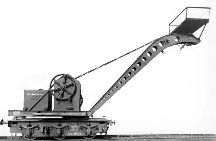 Framed Print : 12 Ton 6 Wheeled Travelling Hand Crane Framed Print : 12 Ton 6 Wheeled Travelling Hand Crane