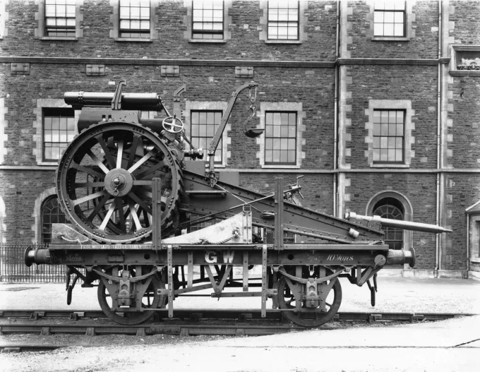 Framed Print : 8in. howitzer gun carriage on an Open B wagon at Swindon Works, c. 1914 Framed Print : 8in. howitzer gun carriage on an Open B wagon at Swindon Works, c. 1914