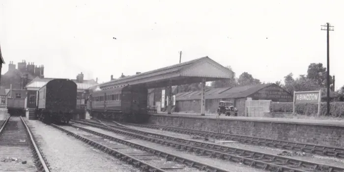 Framed Print : Abingdon Station, Oxfordshire, c. 1920s Framed Print : Abingdon Station, Oxfordshire, c. 1920s