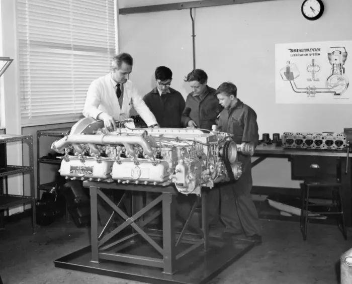 Framed Print : Apprentice Training School, Dean Street, Swindon, 1963