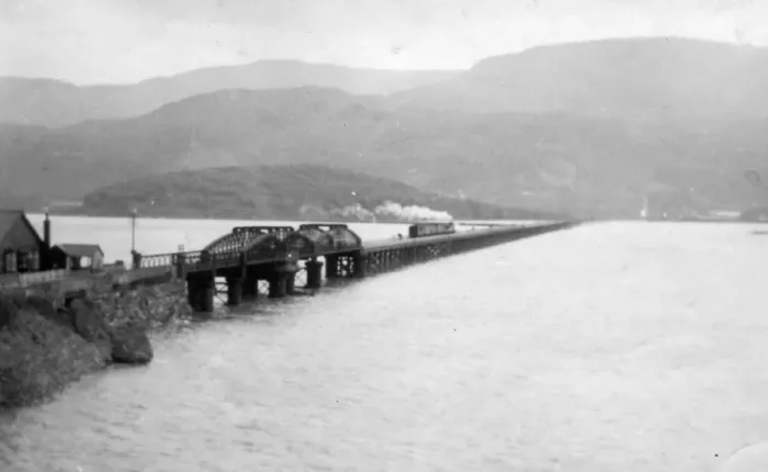 Framed Print : Barmouth Bridge, c. 1920s Framed Print : Barmouth Bridge, c. 1920s