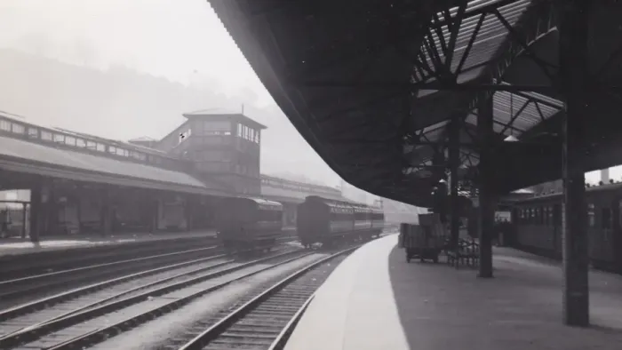 Framed Print : Bath Spa Station and Signal Box, c. 1930s Framed Print : Bath Spa Station and Signal Box, c. 1930s