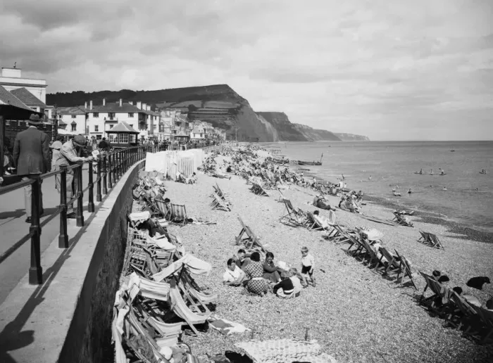 Framed Print : The Beach at Sidmouth, Devon, August 1936 Framed Print : The Beach at Sidmouth, Devon, August 1936