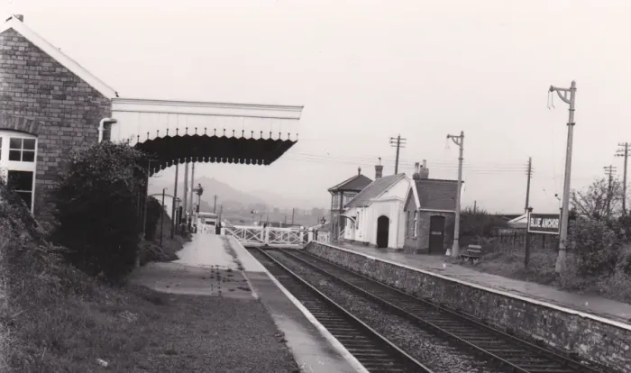 Framed Print : Blue Anchor Station, Somerset, c. 1960 Framed Print : Blue Anchor Station, Somerset, c. 1960