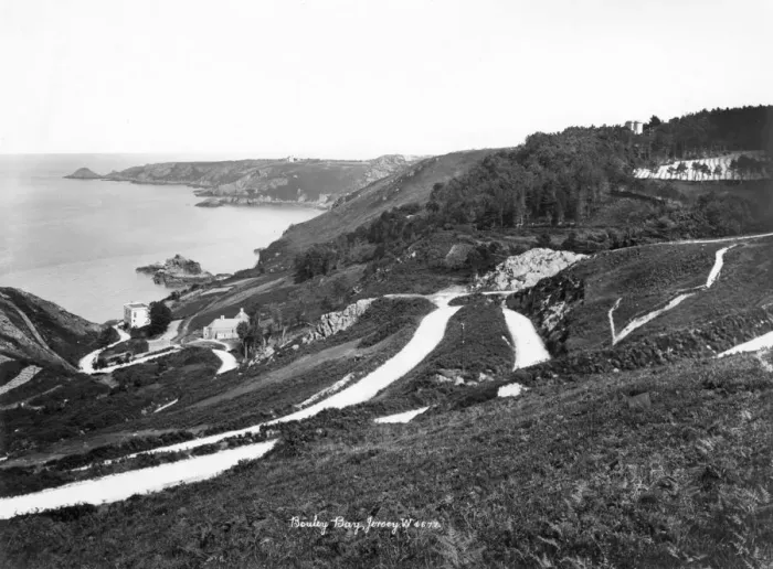 Framed Print : Bouley Bay, Jersey, c. 1920s Framed Print : Bouley Bay, Jersey, c. 1920s