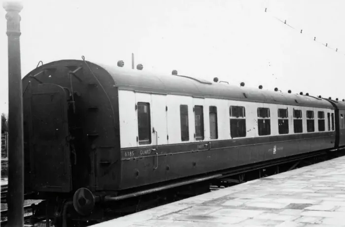 Framed Print : Brake composite carriage, No. 6385