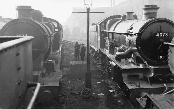 Framed Print : Caerphilly Castle, Locomotive No. 4073 Framed Print : Caerphilly Castle, Locomotive No. 4073