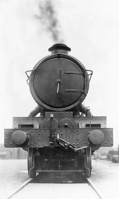Framed Print : Carmarthen Castle, Loco No. 4076 Framed Print : Carmarthen Castle, Loco No. 4076