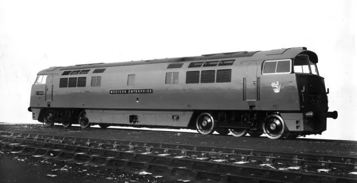 Framed Print : Class 52 Western Locomotive No. D1000 Western Enterprise