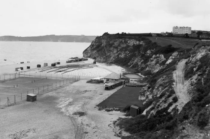 Framed Print : Crinnis Beach at Carlyon Bay, Cornwall, c. 1930 Framed Print : Crinnis Beach at Carlyon Bay, Cornwall, c. 1930