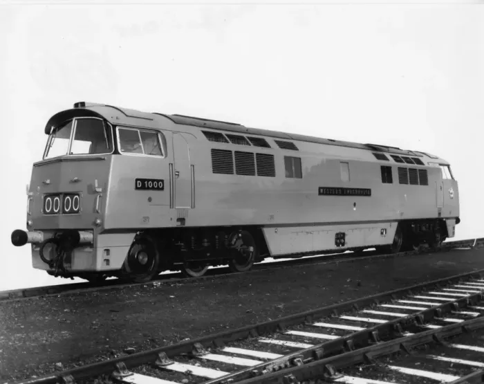 Framed Print : No D1000 Western Enterprise - Western Class Diesel Hydraulic Locomotive