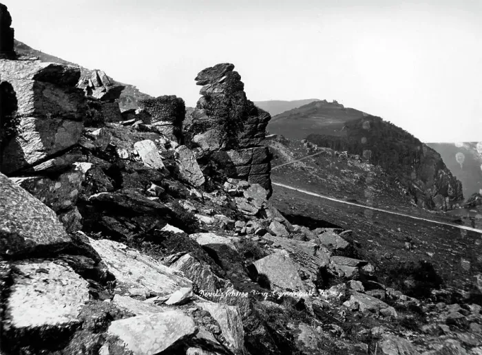 Framed Print : Devil's Cheese Ring, Lynton, 1924