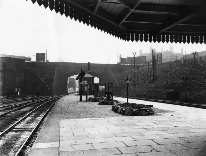 Framed Print : Dudley Station, Worcestershire, c. 1950s