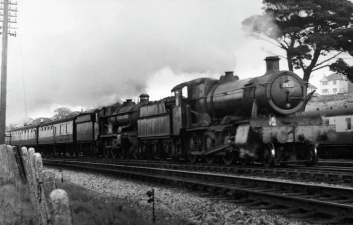 Framed Print : Earl of Clancarty, No. 5058 with Dinmore Manor, No. 7820 at Aller Junction, September 1958