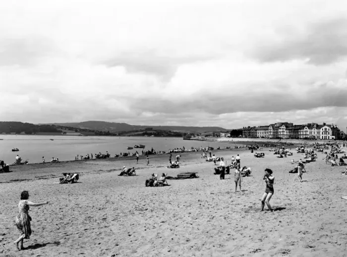 Framed Print : Exmouth Beach, Devon, July 1950 Framed Print : Exmouth Beach, Devon, July 1950