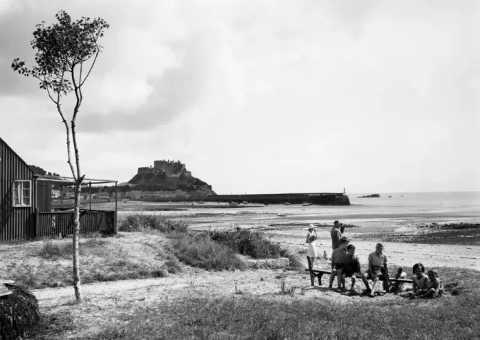 Framed Print : Gorey & Mont Orgueil Castle, Jersey, c. 1920s