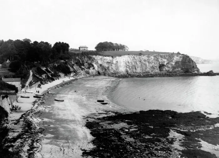 Framed Print : Gunwalloe Cove near Porthleven, Cornwall, 1928 Framed Print : Gunwalloe Cove near Porthleven, Cornwall, 1928