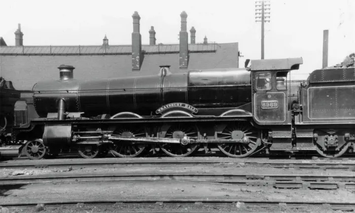 Framed Print : Hall class locomotive, No. 6969, Wraysbury Hall
