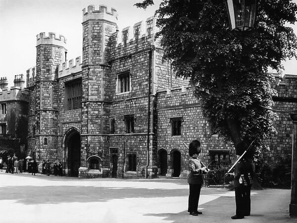 Henry VIII Gateway, Windsor Castle, 1930