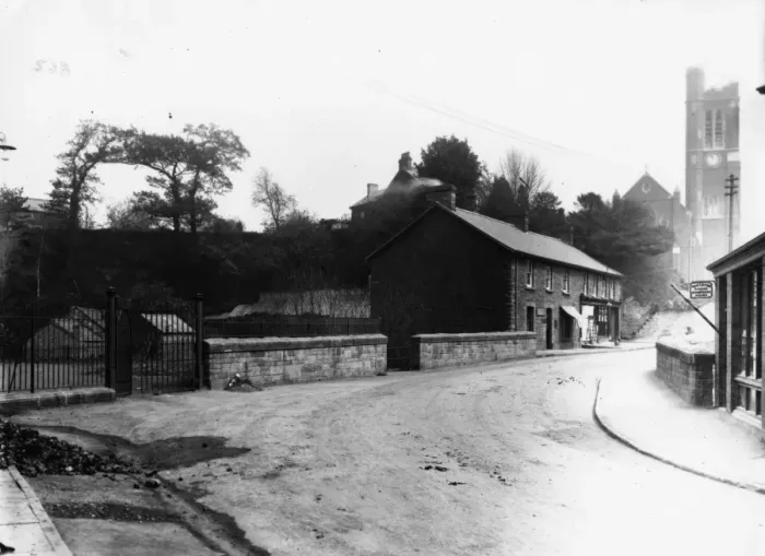 Framed Print : High Street, Clydach (Swansea), c. 1910 Framed Print : High Street, Clydach (Swansea), c. 1910