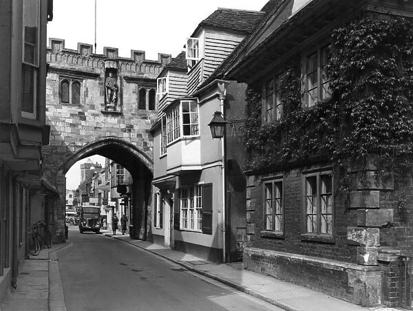 High Street Gate, Salisbury, May 1947