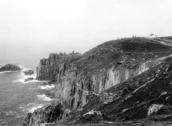 Framed Print : Lands End, Cornwall, c. 1950 Framed Print : Lands End, Cornwall, c. 1950