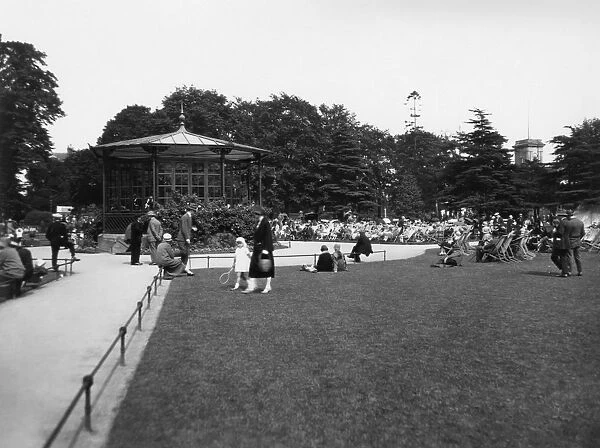 Leamington Spa, Royal Pump Room Garden, July 1927