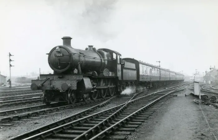 Framed Print : Loco No 7808 Cookham Manor, at Gloucester