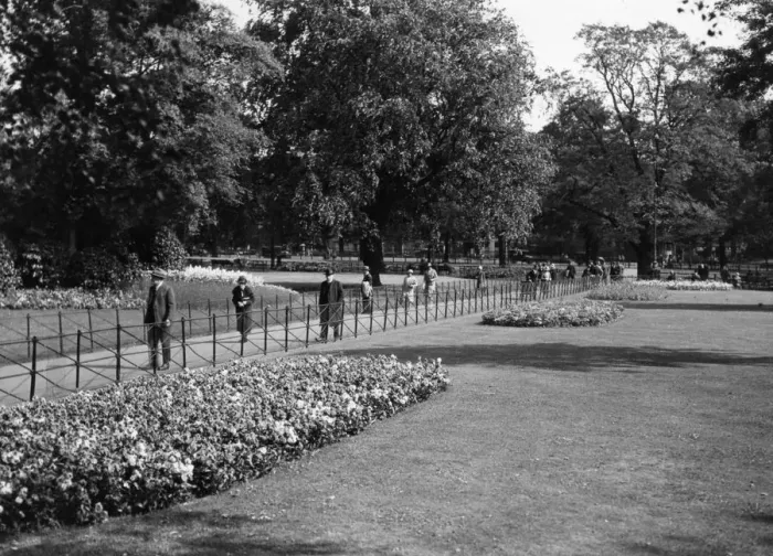 Framed Print : London, Hyde Park, June 1929