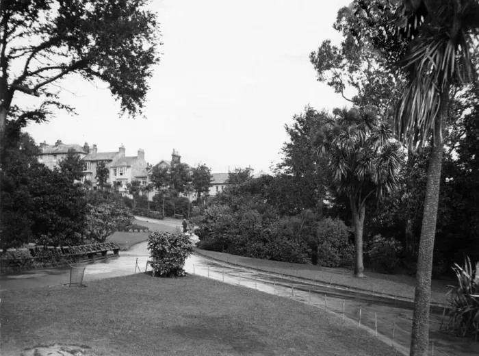 Framed Print : Morrab Gardens, Penzance, c. 1948 Framed Print : Morrab Gardens, Penzance, c. 1948