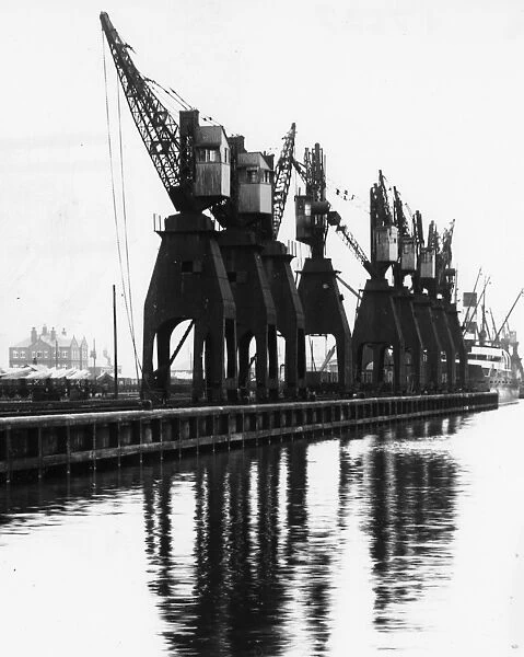 Newport, 1931. Cranes at the North Dock