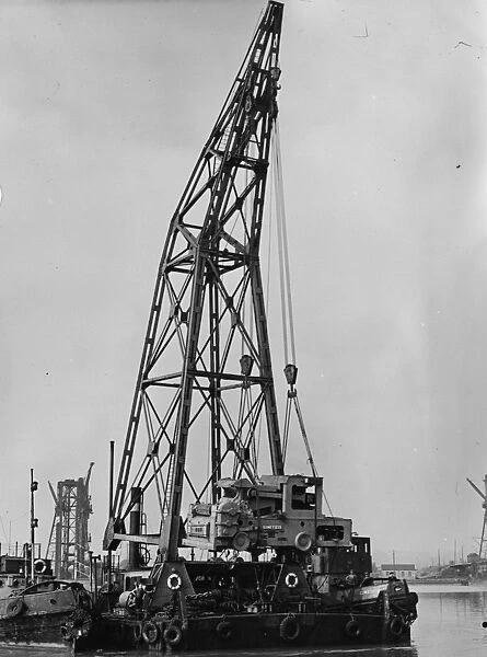 Newport Docks, 1949. Floating crane discharging a buggy