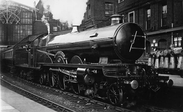 No. 111, The Great Bear at Paddington Station, c.1910