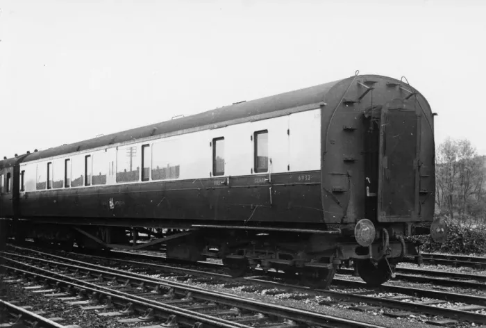 Framed Print : No. 6932 Brake Corridor Composite Carriage Framed Print : No. 6932 Brake Corridor Composite Carriage