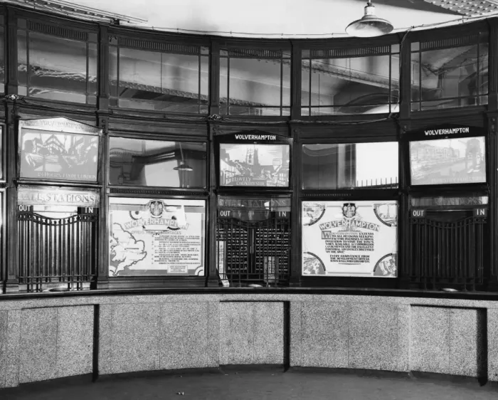 Framed Print : Paddington Station No. 2 Booking Hall, 1936 Framed Print : Paddington Station No. 2 Booking Hall, 1936