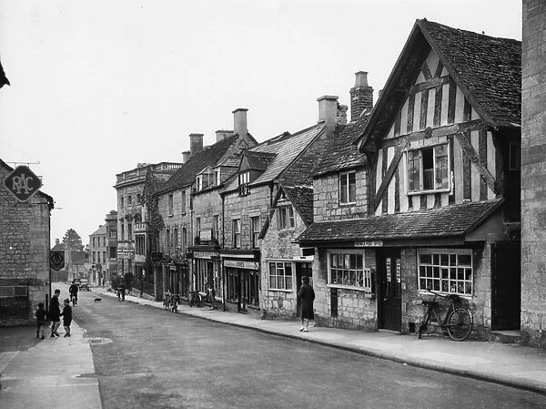 Painswick, c.1930s. View of New Street looking south