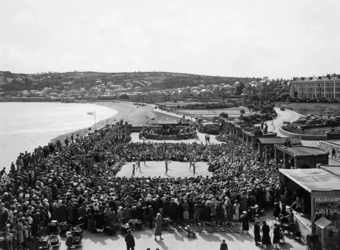 Framed Print : Penzance display promoting health and physical fitness, 1930s